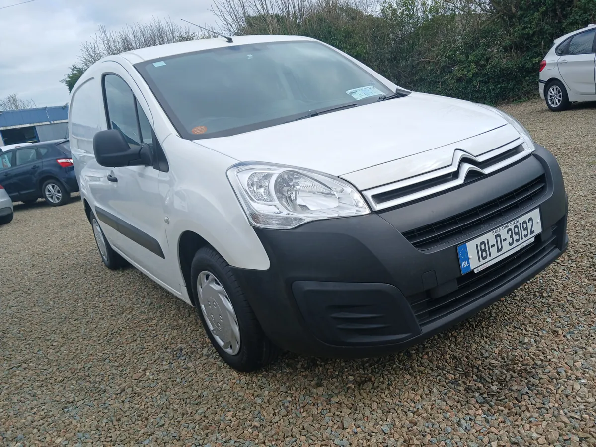 Citroen Berlingo 2018 3 seat in cabin